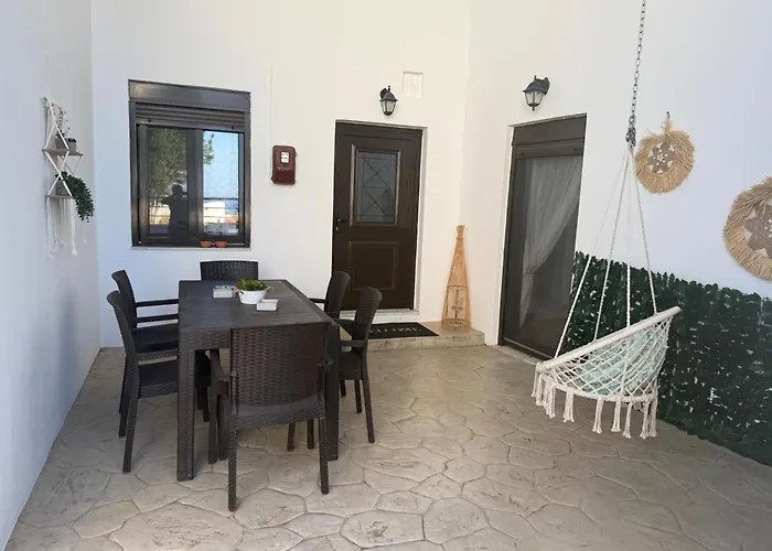 Traditional House 1925 *