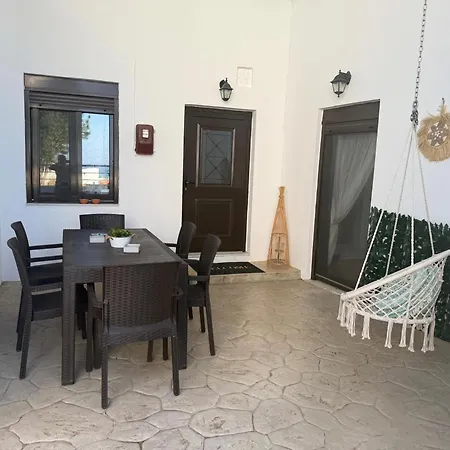 Traditional House 1925 *