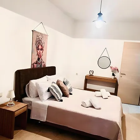 Traditional House 1925 Gennadi