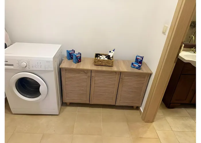 Traditional House 1925 *