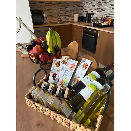 Traditional House 1925 غينادي